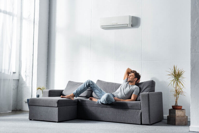 Looking to beat the heat? Read our guide to evaporative cooling vs. air conditioning in Los Angeles and find the best solution for your home with Season Control.